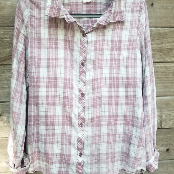 COPY - O'Neill Plaid Button Down Shirt - Picture 1 of 5